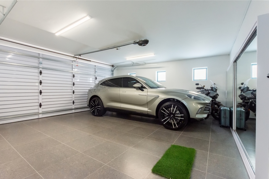 5 Bedroom Property for Sale in Mykonos Western Cape